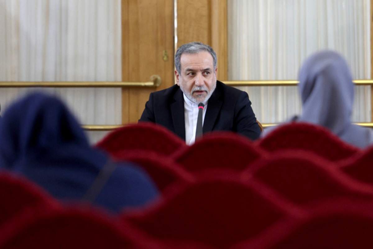 قیمت نجومی روسری همسر عراقچی در جشن تولد دخترش سروصدا کرد