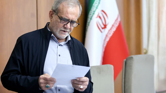 شوک در مجلس: عقب‌نشینی جنجالی پزشکیان!